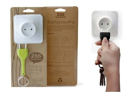 Unplug Key Chain Keychain Ring Wall Socket Hanger Key Holder