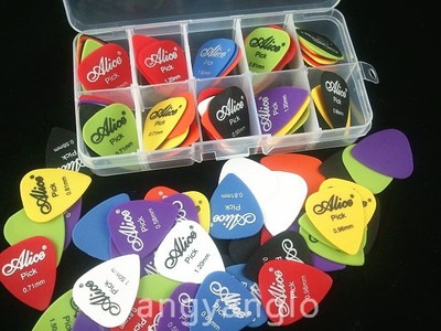Lots of 50pcs Acoustic Electric Guitar Picks Plectrums(Various thickness&colors;)