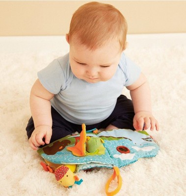 baby soft developmental toy puppet giraffe multi-touch cloth activity book 1pc