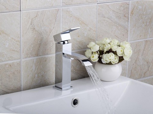 Hot Sale Single Handle Basin Sink Vessel Chrome Mixer Bathroom Faucet  yy83521