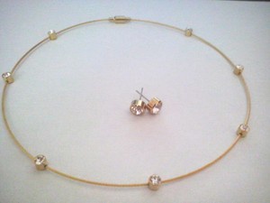 18 karat Gold Plated Earrings and Necklace set. Perfect for Weddings. Beautiful!