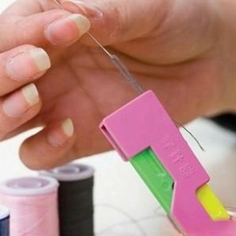 Elderly Use Automatic Easy Sewing Needle Device Threader Thread Guide Tool Automatic Needle Threader