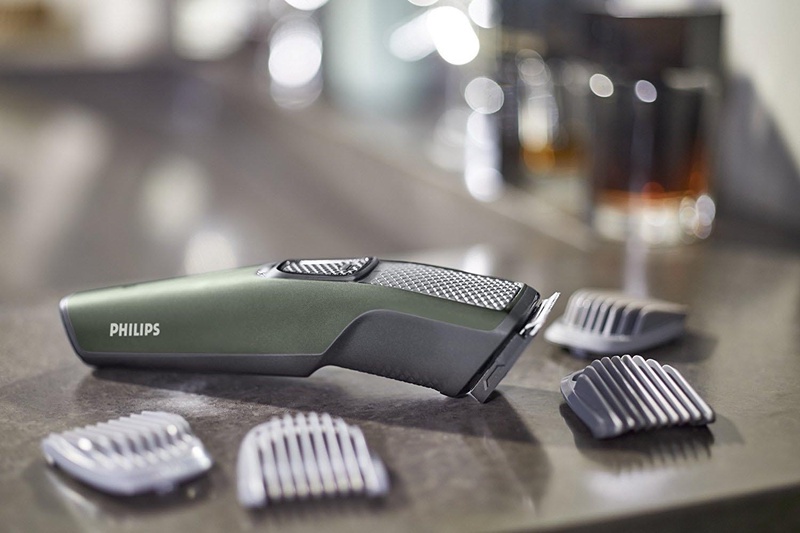 Philips Cordless Beard Trimmer USB Charging Mode, Protective Trim Blade -CA