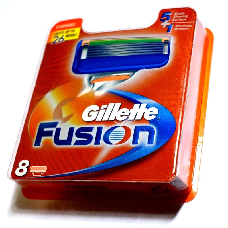 8 ORIGINAL GENUINE GILLETTE FUSION 5 SHAVING RAZORS CARTRIDGES BLADES. FREE S&H