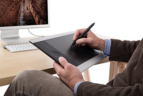 Wacom - Intuos Pro Pen & Touch - Tablette Graphique - Medium - Noir