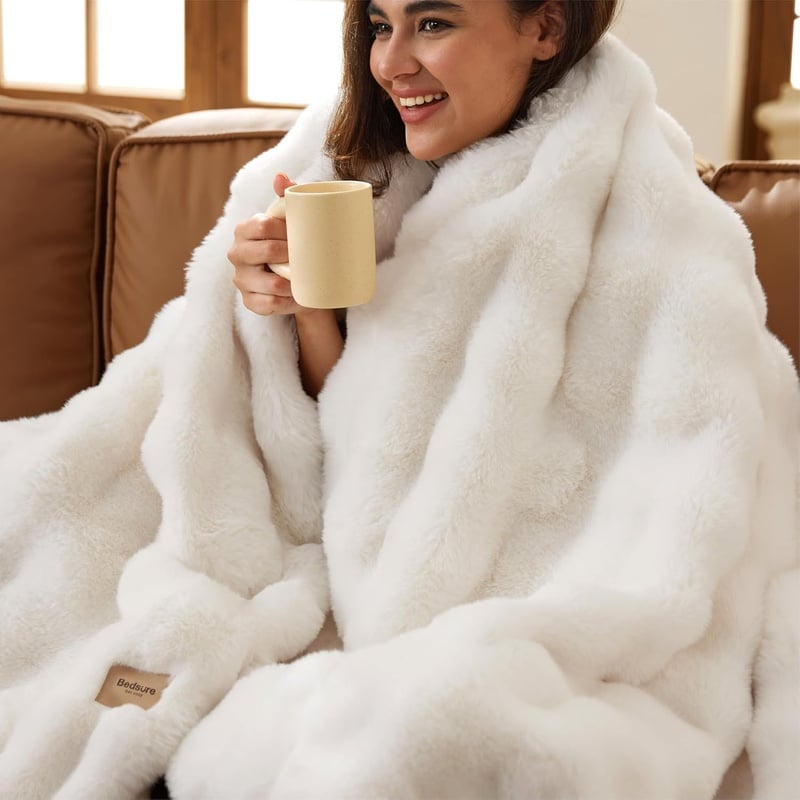 Amazon.com: Bedsure Fluffy Bubble Faux Fur Throw Blanket, 50"x60", Cream | Soft, Fuzzy, Plush, Thick, Warm, Comfort, Couch, Bed, Sofa, Chair, Fleece, Cozy Gifts, Women, Men, Fall, Winter, Coloring : Home & Kitchen