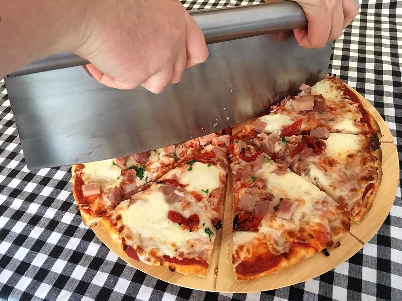 Amazon.com: Checkered Chef Pizza Cutter Rocker - 16 Inch Mezzaluna Knife w/ Blade Cover - Pizza Slicer & Scraper: Home & Kitchen