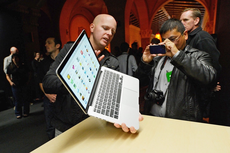 Apple could bring E Ink keyboards to MacBooks in 2018